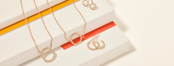 Goldsmiths banner image - jewellery
