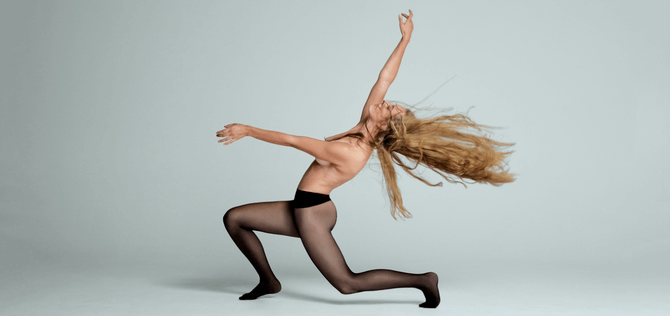 Model wearing Heist tights