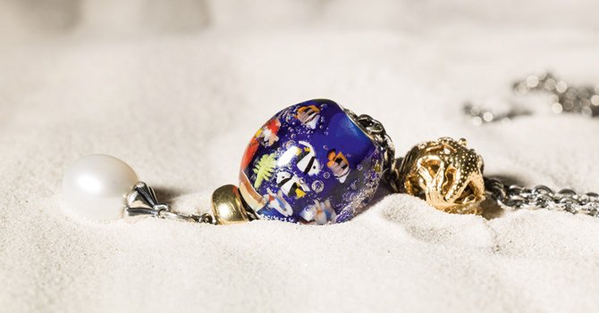 Trollbeads discount code banner - blue bead